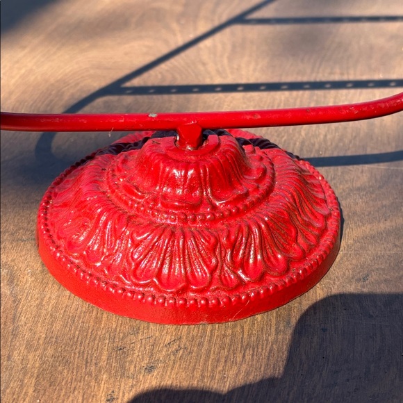 Red metal earring/necklace holder - Picture 2 of 8